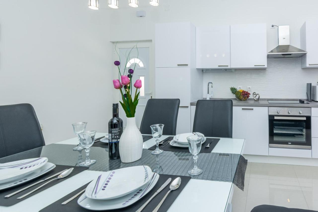 Apartments Marko Sukošan Zewnętrze zdjęcie